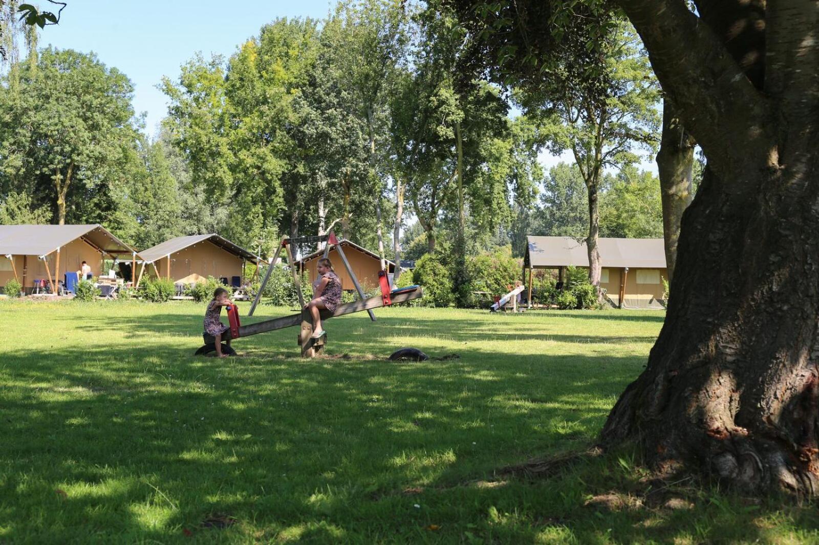 Recreatiepark En Jachthaven De Scherpenhof Terwolde Exterior photo